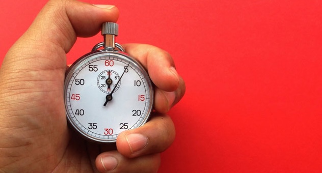 PXL_20230507_142535864 hand holding stopwatch