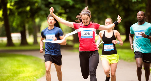 woman-winning-race